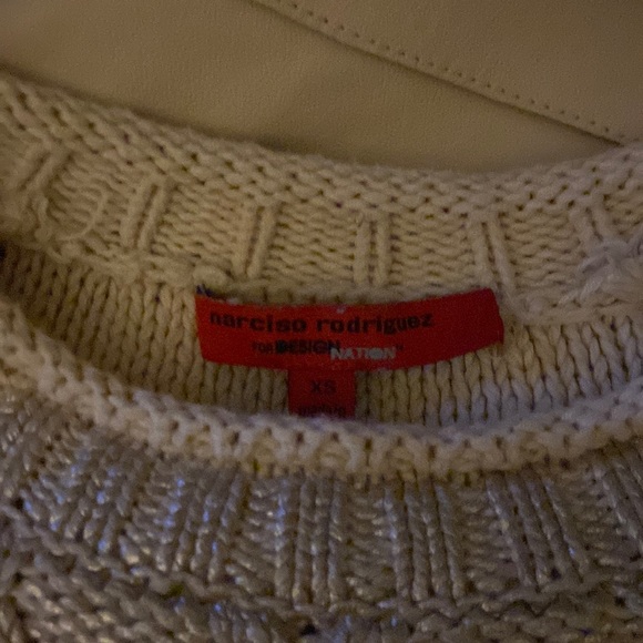 Luxury - Picture 1 of 5